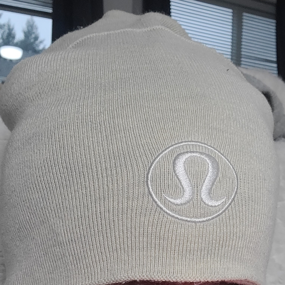 lululemon athletica Cream Knit Beanie - Picture 9 of 12